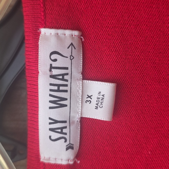 Red Tunic - Picture 3 of 5